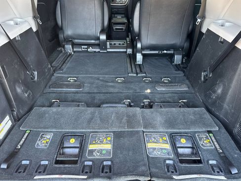 Used 2017 Toyota Sienna SE FWD image 23