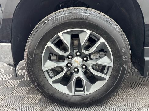 Used 2024 Chevrolet Silverado 1500 LT AWD/4WD image 12