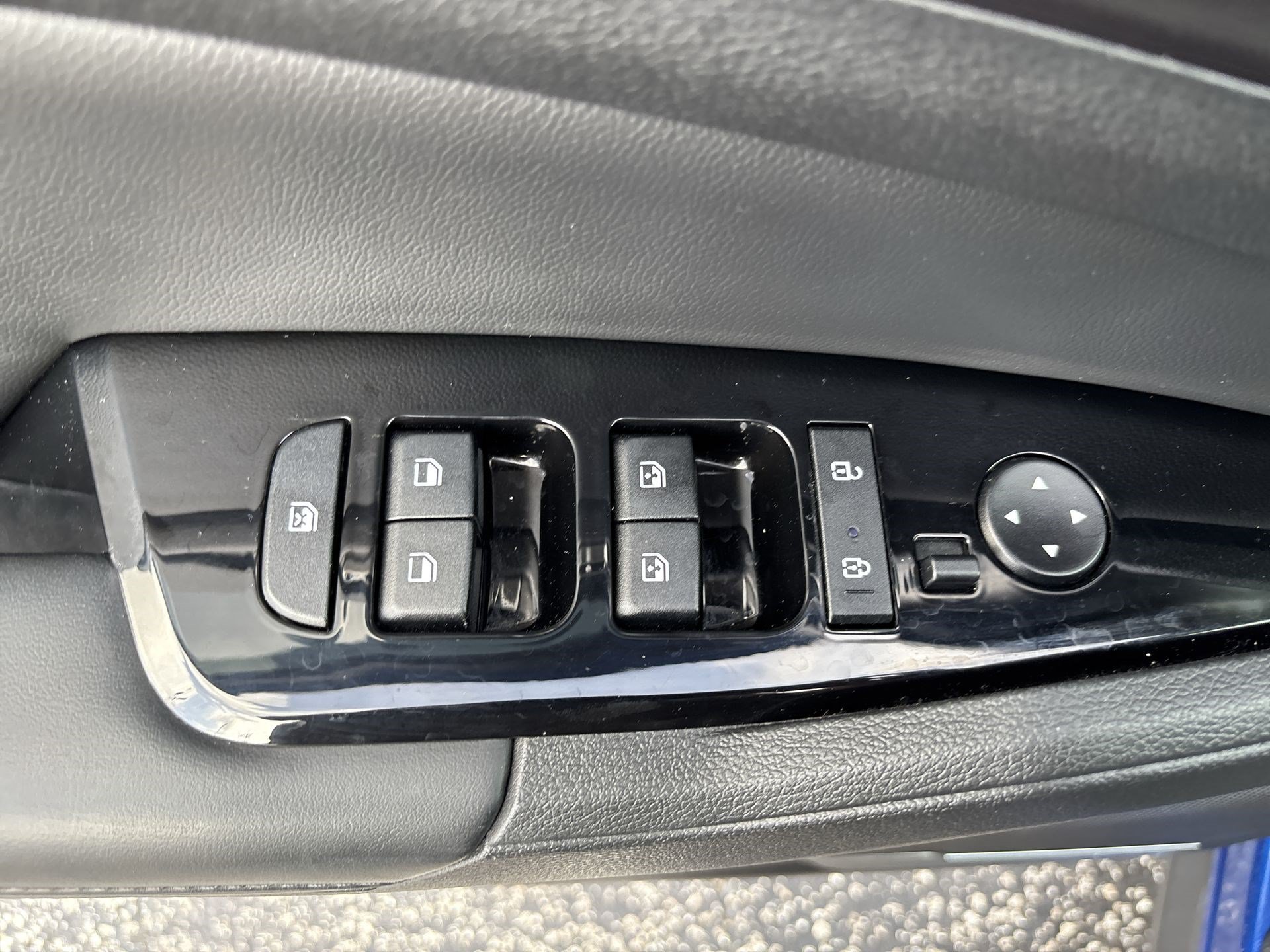Used 2023 Kia Sportage EX FWD image 15