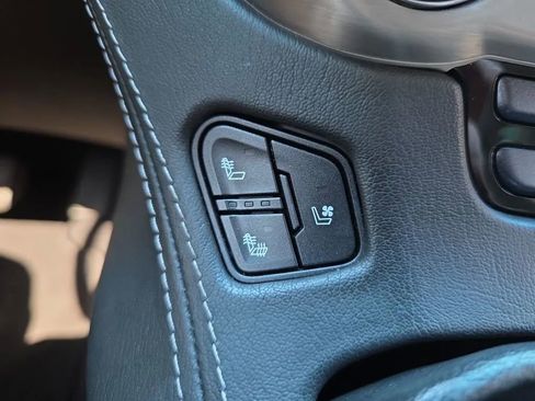 Used 2020 GMC Yukon XL Denali w/ Denali Premium Package image 39