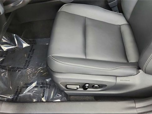 Used 2024 Lexus UX 250h FWD image 33