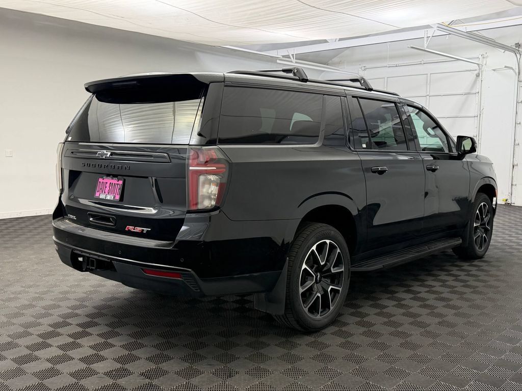 Used 2023 Chevrolet Suburban RST w/ Luxury Package AWD/4WD image 8