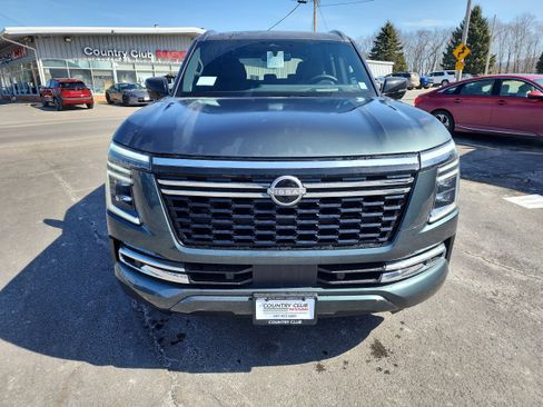 New 2025 Nissan Armada SL w/ Captain's Chari Seat Package image 3