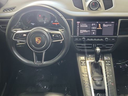 Certified 2019 Porsche Macan S AWD/4WD image 7