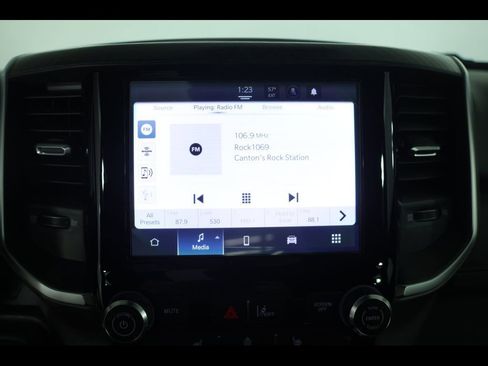 New 2026 RAM 1500 4x4 Crew Cab image 19