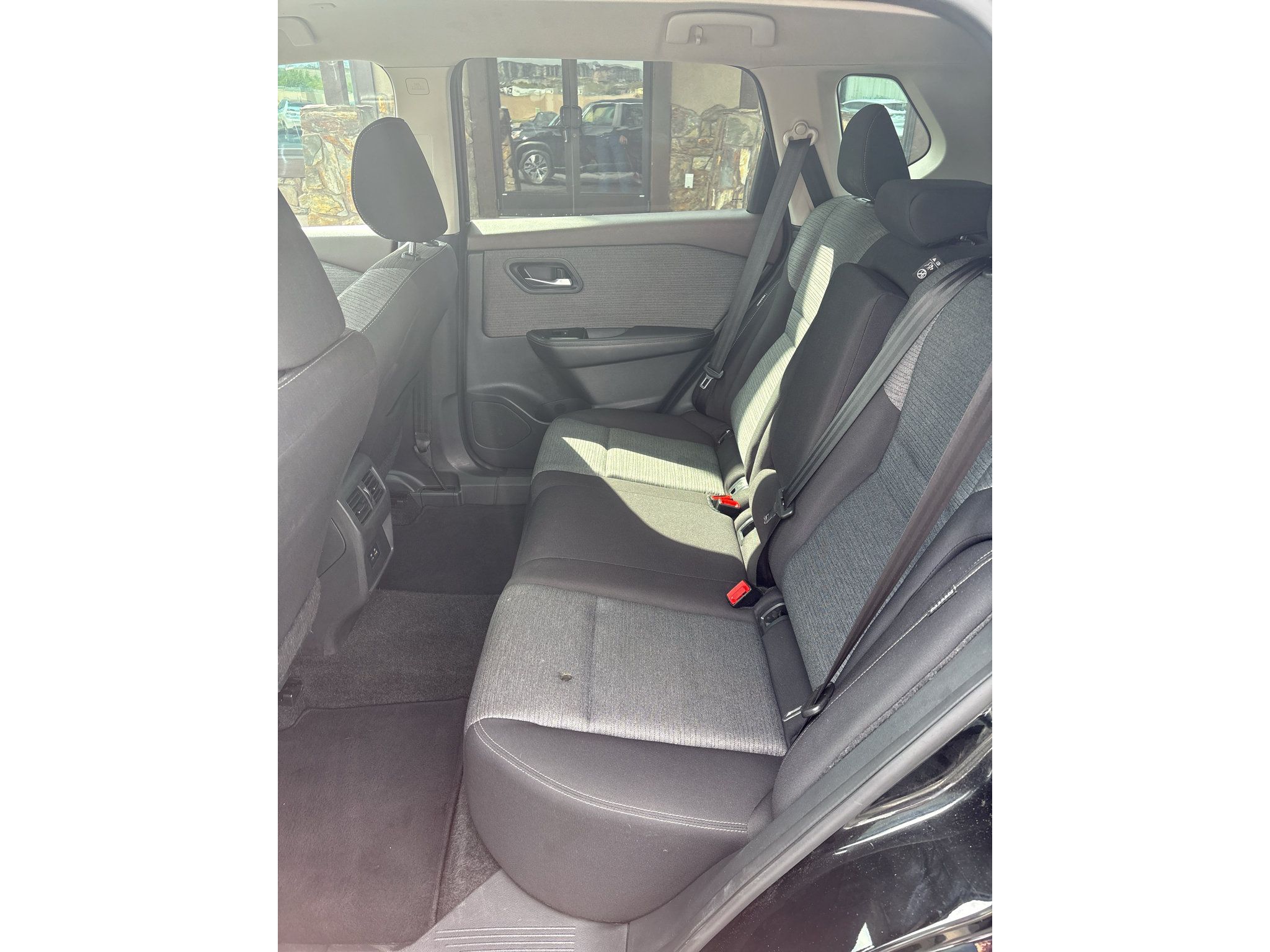 Used 2023 Nissan Rogue SV AWD/4WD image 15