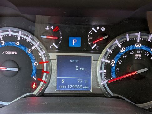 Used 2018 Toyota 4Runner Limited image 12