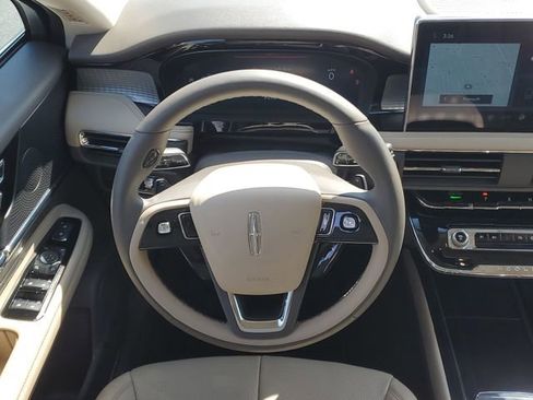 Certified 2024 Lincoln Corsair AWD w/ Equipment Group 101A image 24