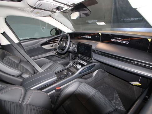 New 2026 Lincoln Nautilus Reserve AWD/4WD image 22