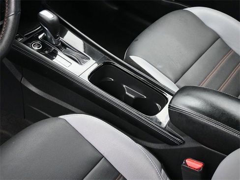 Used 2024 Nissan Kicks SR w/ SR Premium Package image 18