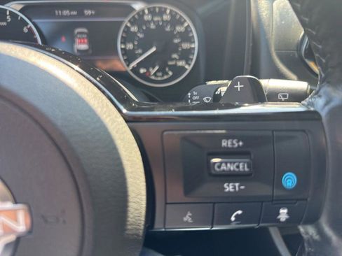 Used 2023 Nissan Rogue SV w/ SV Premium B Package image 17