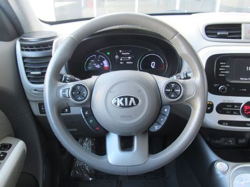 Used 2017 Kia Soul EV-e image 25