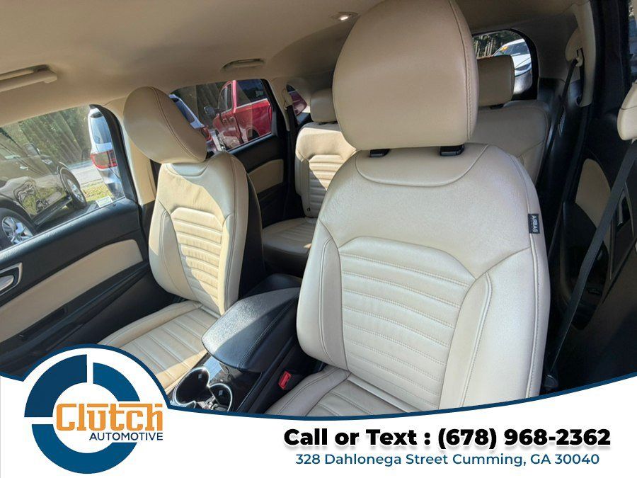 Used 2017 Ford Edge SEL w/ Equipment Group 201A AWD/4WD image 12