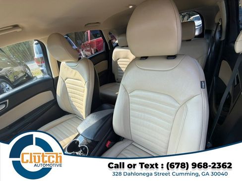 Used 2017 Ford Edge SEL w/ Equipment Group 201A AWD/4WD image 12