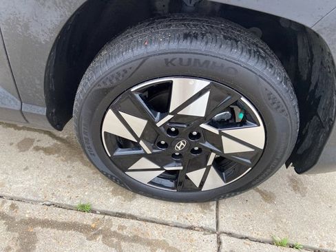 Used 2025 Hyundai Kona SEL FWD image 34