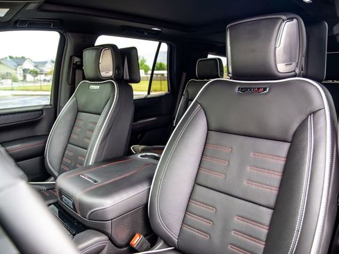 Used 2025 GMC Yukon AT4 Ultimate AWD/4WD image 20