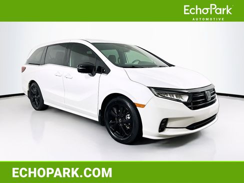 Used 2024 Honda Odyssey Sport image 1