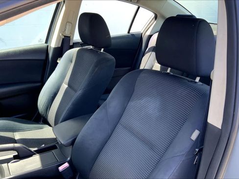 Used 2012 MAZDA MAZDA3 i Touring FWD image 12
