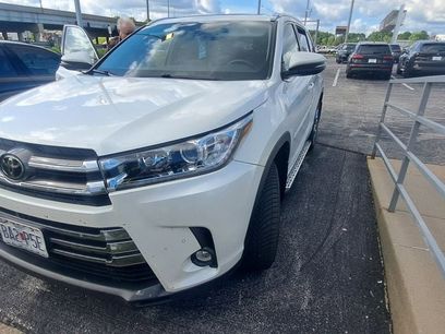 Used 2019 Toyota Highlander Limited Platinum w/ Protection Package #3