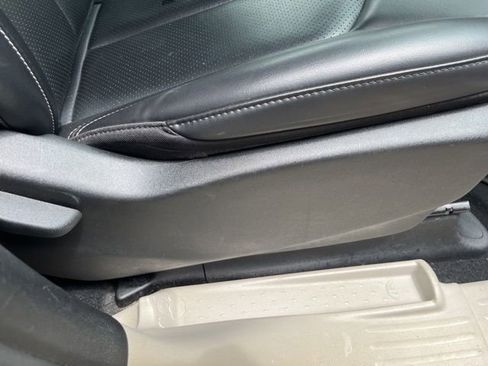 Used 2023 Chrysler Pacifica Touring-L FWD image 22