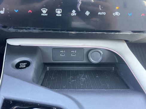 New 2026 Nissan Sentra SL FWD image 7