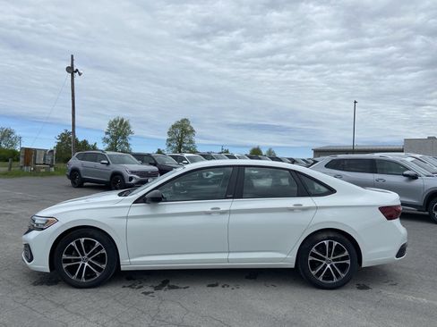Used 2023 Volkswagen Jetta Sport FWD image 7