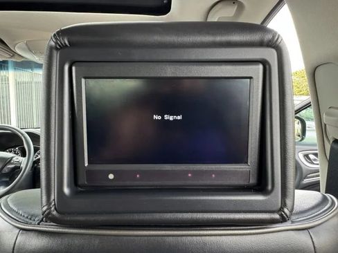 Used 2015 INFINITI QX60 Luxe w/ Premium Plus Package AWD/4WD image 40