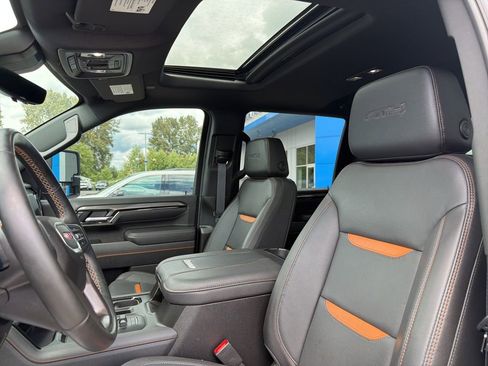 Used 2026 GMC Sierra 3500 AT4 w/ AT4 Premium Plus Package AWD/4WD image 9