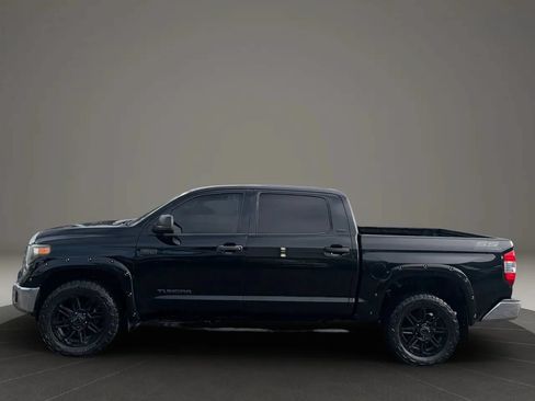 Used 2018 Toyota Tundra SR5 w/ SR5 Upgrade Package AWD/4WD image 2