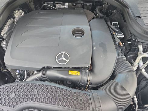 Used 2022 Mercedes-Benz GLC 300 w/ Premium Package Lite image 13