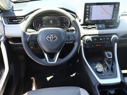 Used 2020 Toyota RAV4 Limited w/ Limited Grade Weather Package AWD/4WD image 16