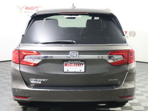 Used 2018 Honda Odyssey Elite image 6