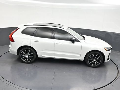 Used 2024 Volvo XC60 B5 Plus w/ Protection Package Premier AWD/4WD image 25