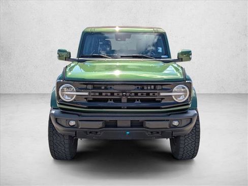 Used 2024 Ford Bronco Outer Banks image 2