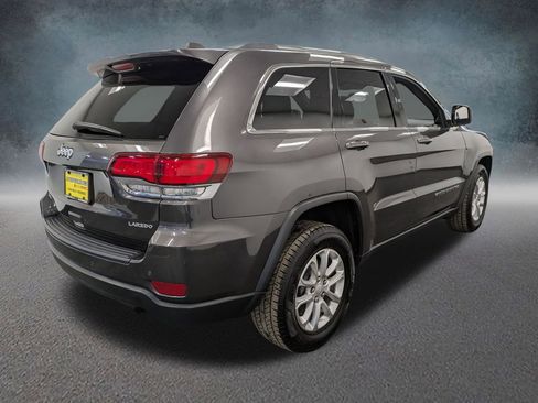Used 2021 Jeep Grand Cherokee Laredo AWD/4WD image 4