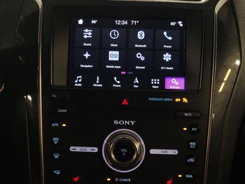 Used 2019 Ford Explorer Sport w/ Ford Safe & Smart Package AWD/4WD image 25