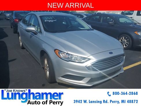 Used 2017 Ford Fusion S FWD image 1