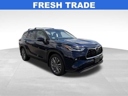 Used 2020 Toyota Highlander Platinum AWD/4WD image 1