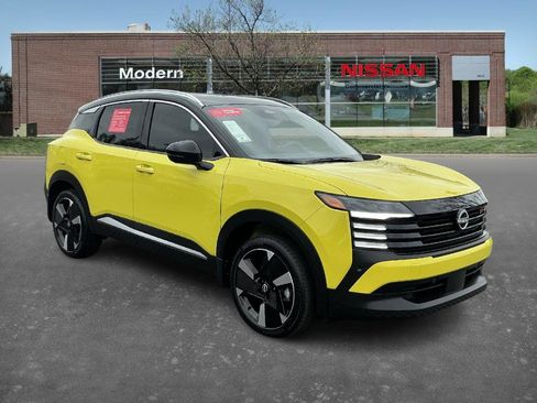 Certified 2025 Nissan Kicks SR w/ SR Premium Package image 5