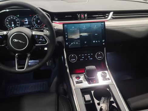 New 2024 Jaguar XF R-Dynamic SE image 5