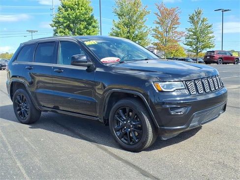 Certified 2021 Jeep Grand Cherokee Laredo X image 3