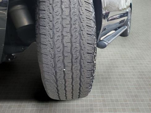 Used 2023 Chevrolet Tahoe Z71 w/ Z71 Off-Road Package image 11