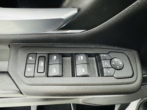 Used 2025 RAM 1500 Big Horn AWD/4WD image 7