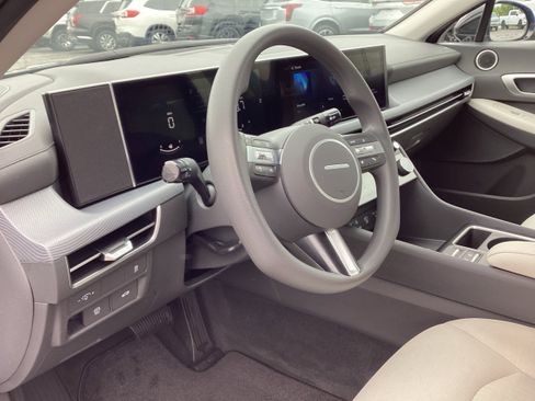 Used 2025 Hyundai Sonata SEL FWD image 11