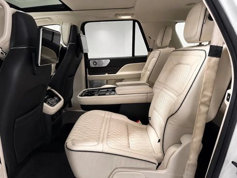 Used 2020 Lincoln Navigator L Black Label w/ Cargo Convenience Package AWD/4WD image 15