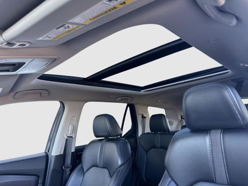 Certified 2023 Honda Pilot Touring image 24