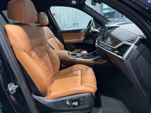 Used 2024 BMW X7 xDrive40i w/ M Sport Package image 40