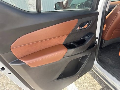 Used 2018 Chevrolet Traverse High Country AWD/4WD image 17