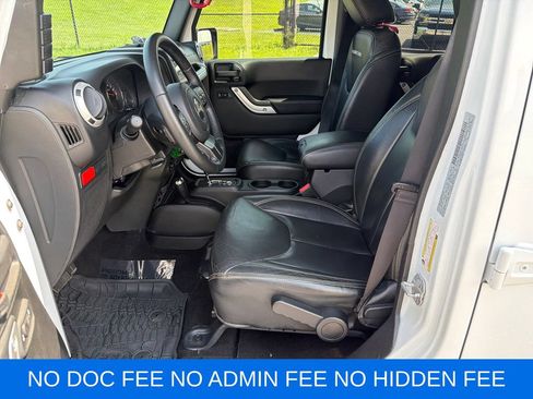 Used 2017 Jeep Wrangler Unlimited Rubicon AWD/4WD image 11
