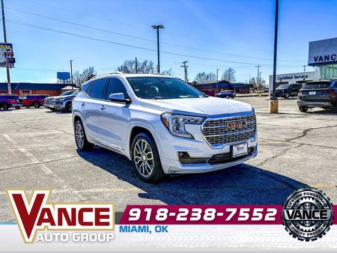 Used 2022 GMC Terrain Denali w/ Denali Premium Package image 1